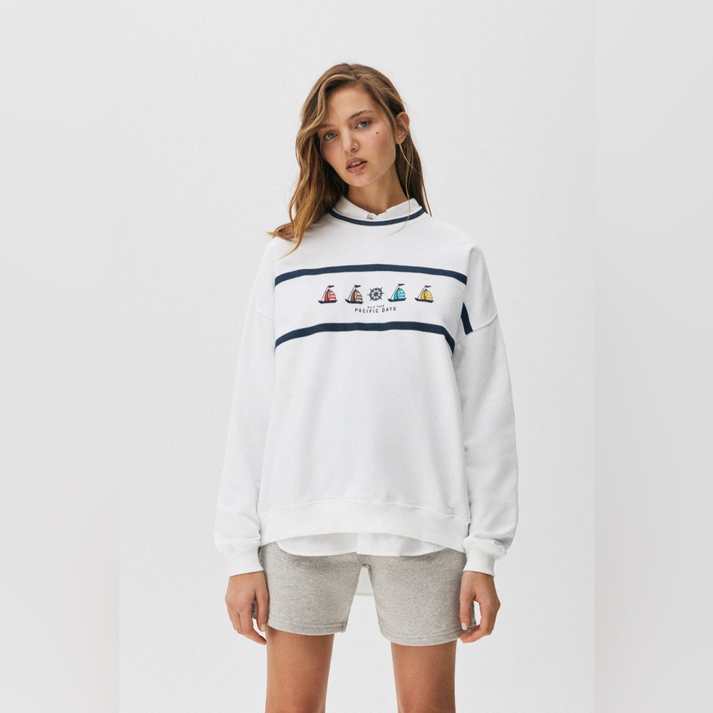 Pull & Bear Vintage Style Sailboat Crewneck‎